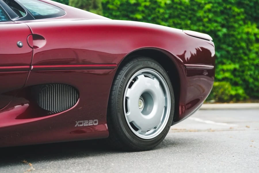 1993 Jaguar XJ220 - Image 19 of 31