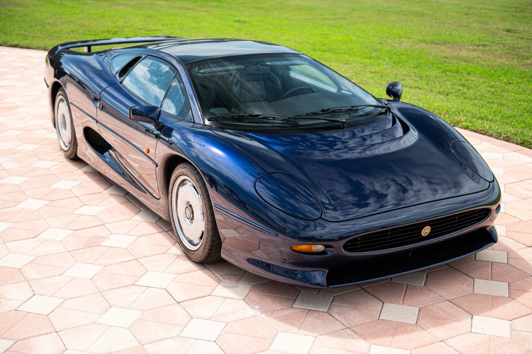 1993 Jaguar XJ220 - Image 6 of 31
