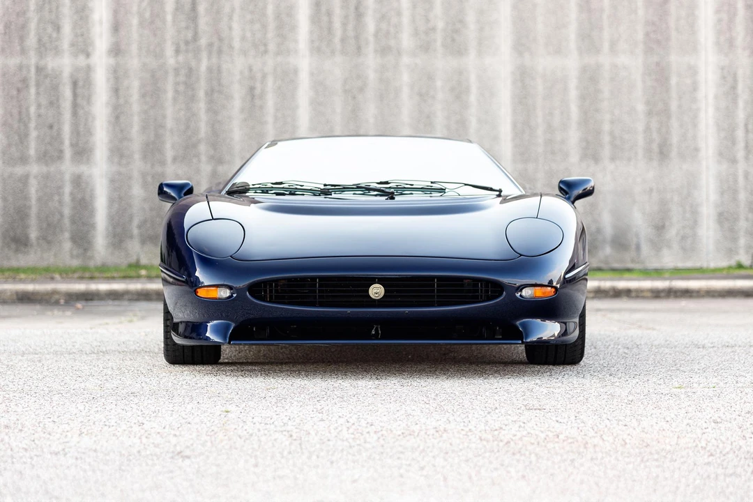 1993 Jaguar XJ220 - Image 6 of 31
