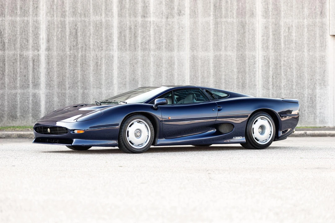 1993 Jaguar XJ220 - Image 9 of 31
