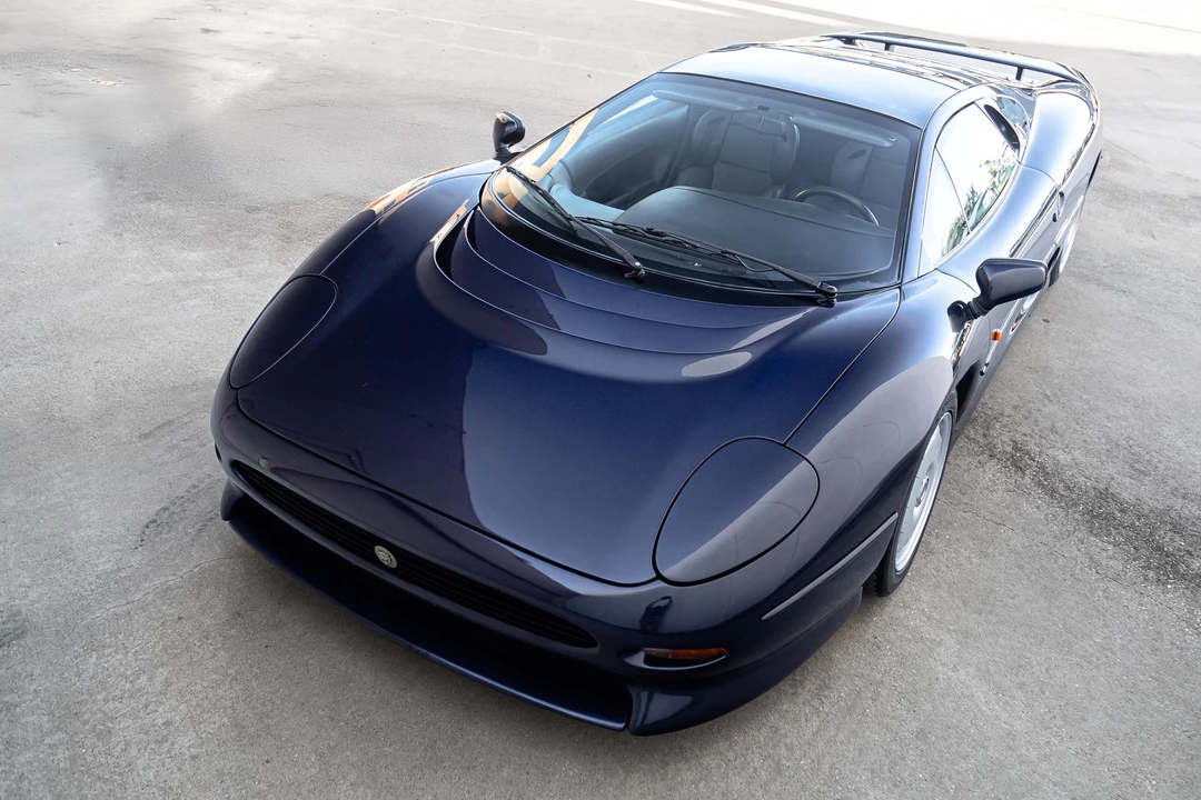 1993 Jaguar XJ220 - Image 8 of 31