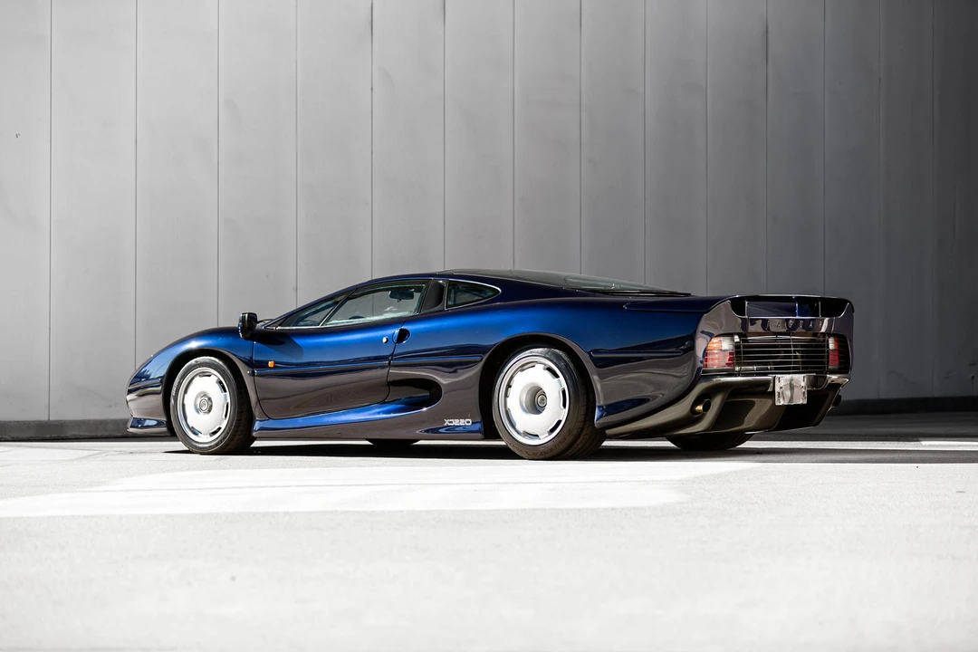 1993 Jaguar XJ220 - Image 14 of 31