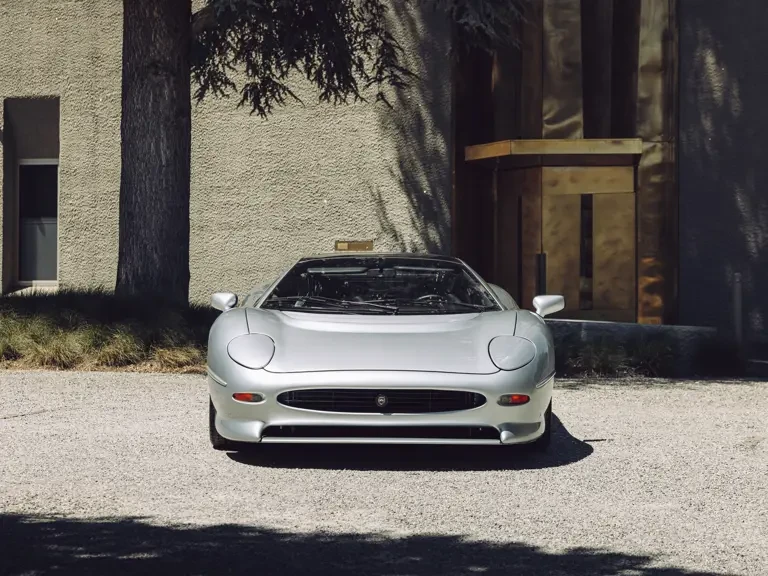 1993 Jaguar XJ220 - Image 8 of 31