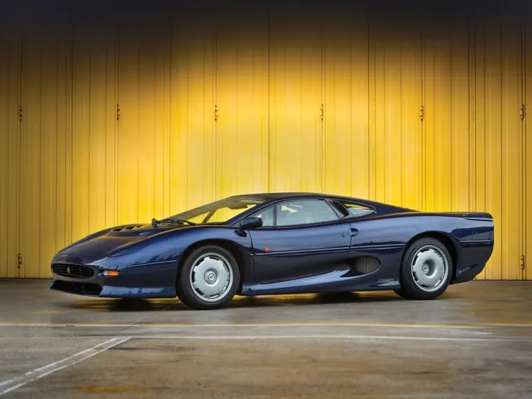 1993 Jaguar XJ220 - Image 2 of 19
