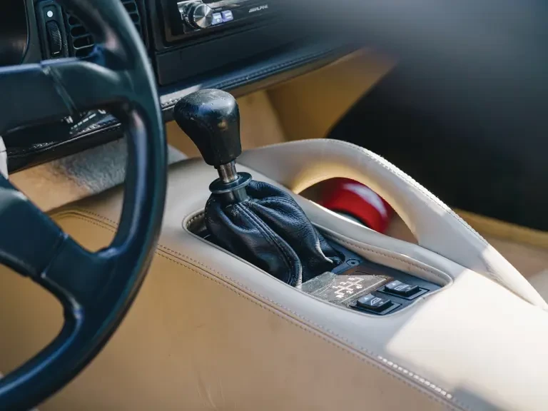 1993 Jaguar XJ220 - Image 27 of 28
