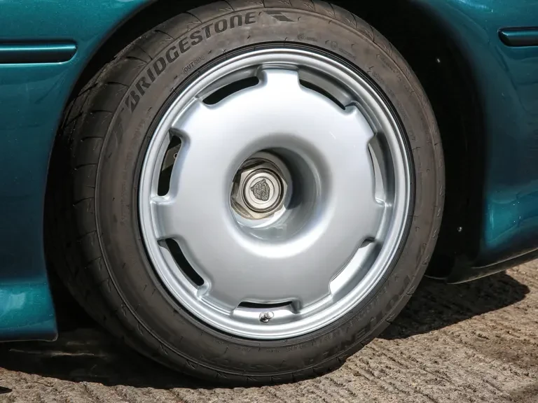 1993 Jaguar XJ220 - Image 15 of 20