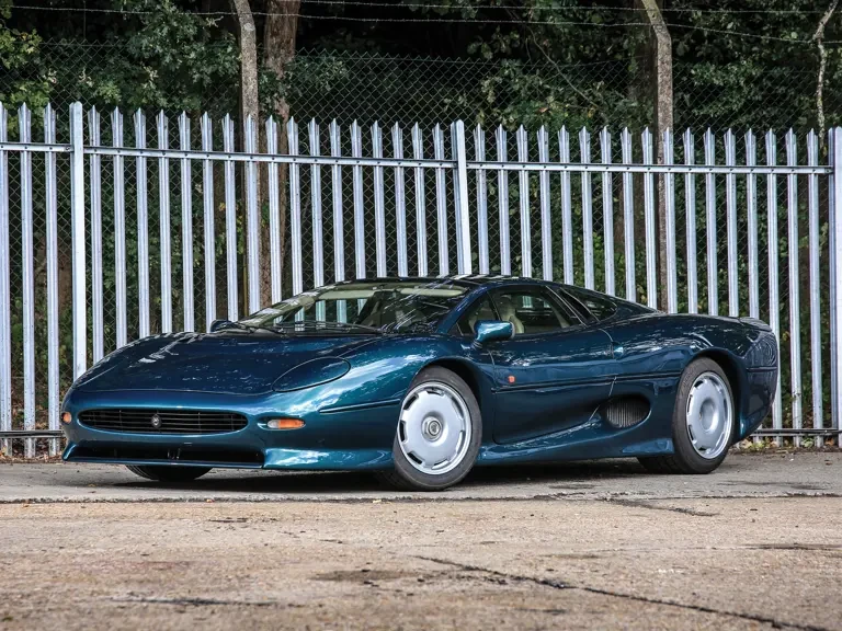 1993 Jaguar XJ220 - Image 2 of 20