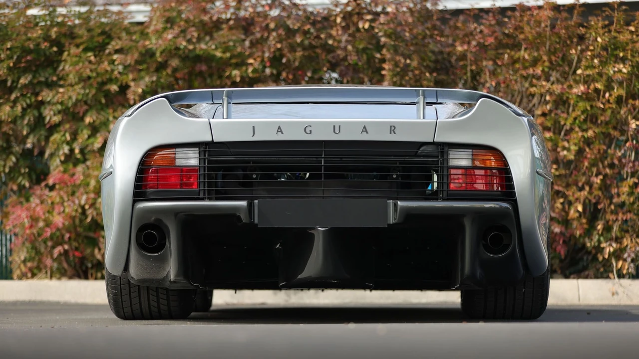 1993 Jaguar XJ220 - Image 20 of 31