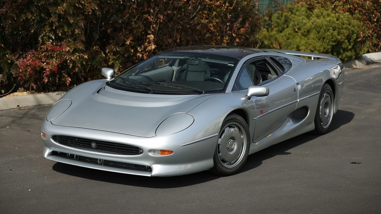 1993 Jaguar XJ220 - Image 6 of 31