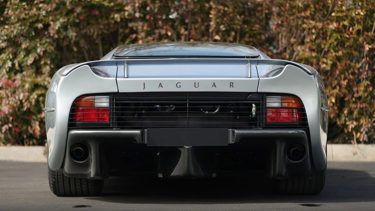 1993 Jaguar XJ220 - Image 18 of 31