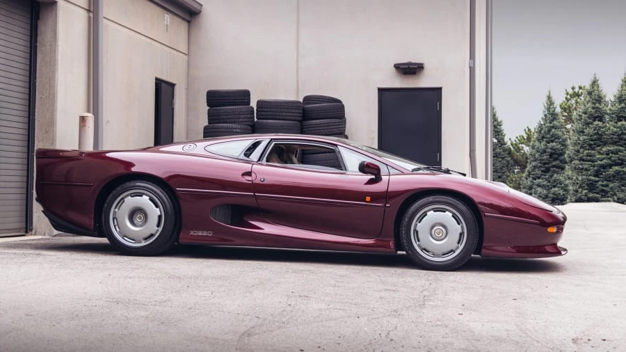 1993 Jaguar XJ220 - Image 8 of 29