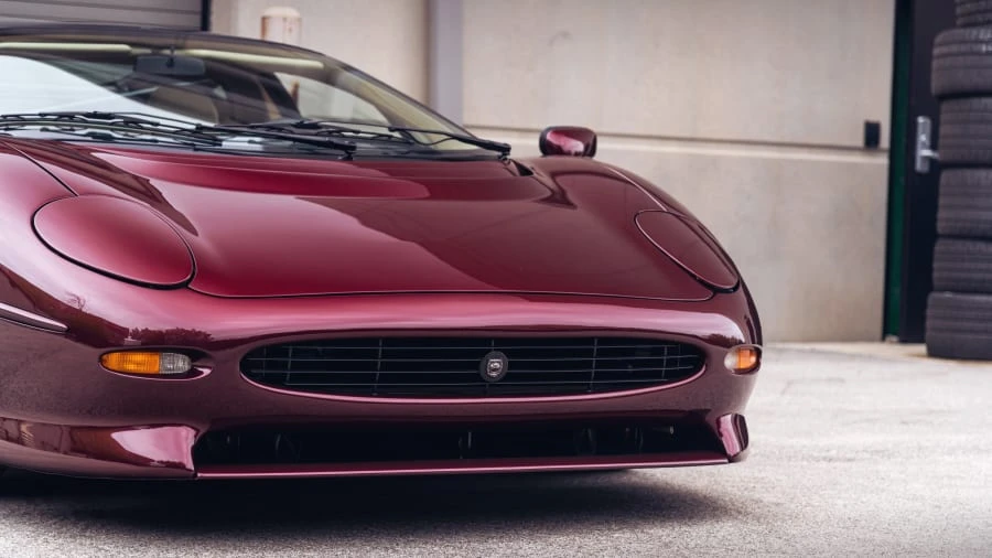 1993 Jaguar XJ220 - Image 16 of 29