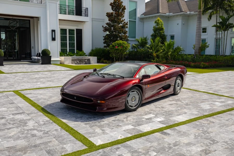 1993 Jaguar XJ220 - Image 22 of 31
