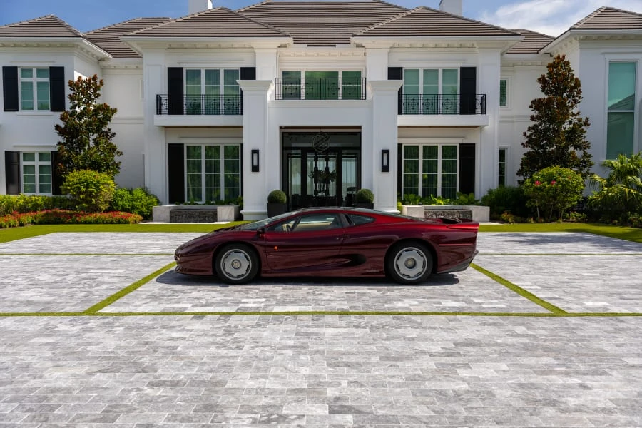 1993 Jaguar XJ220 - Image 21 of 31