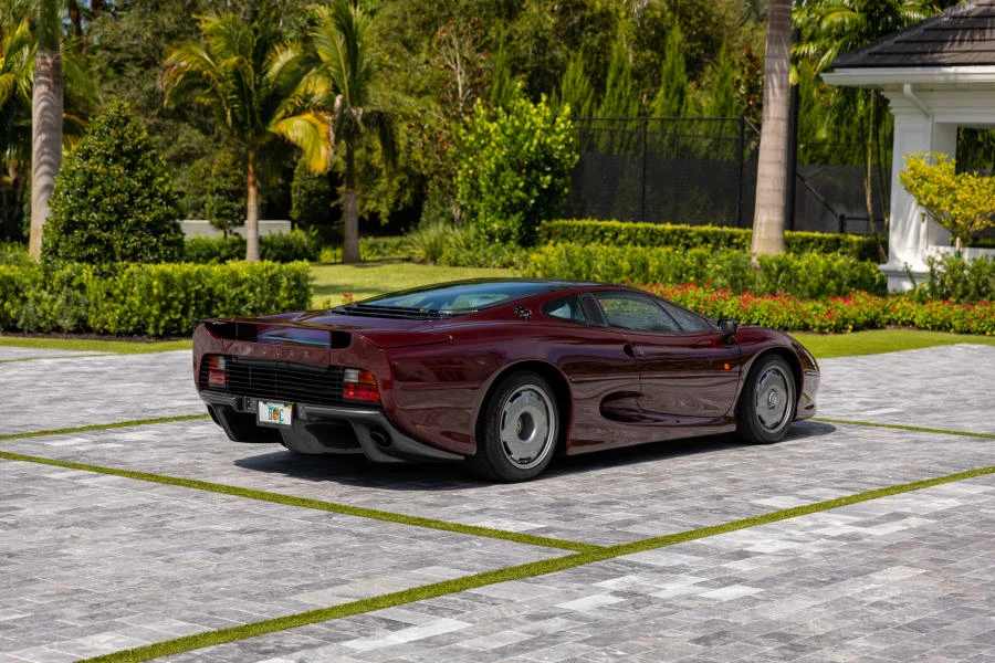 1993 Jaguar XJ220 - Image 3 of 31