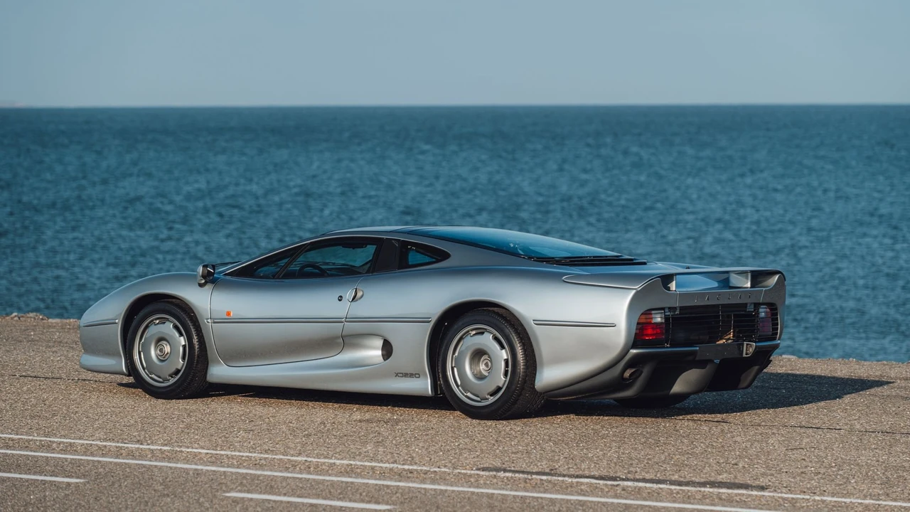 1993 Jaguar XJ220 - Image 5 of 31
