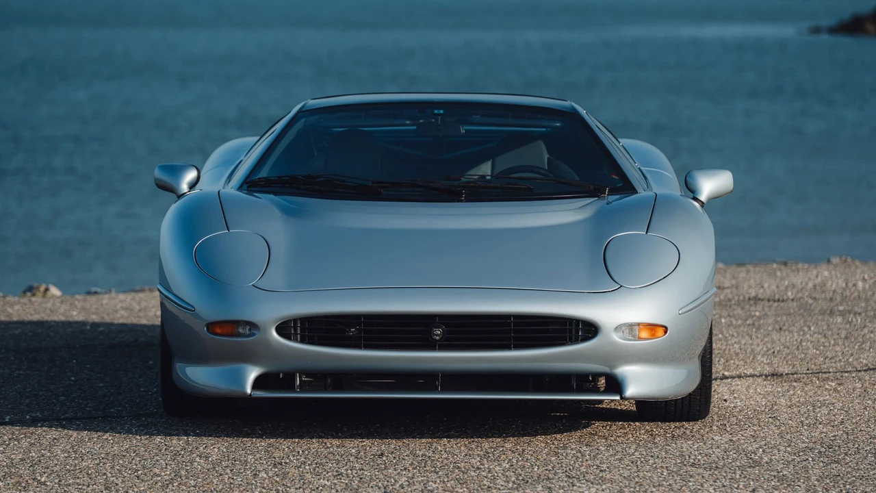 1993 Jaguar XJ220 - Image 20 of 31