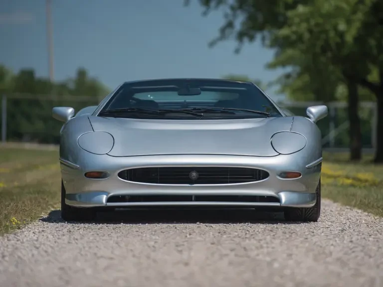 1993 Jaguar XJ220 - Image 7 of 26