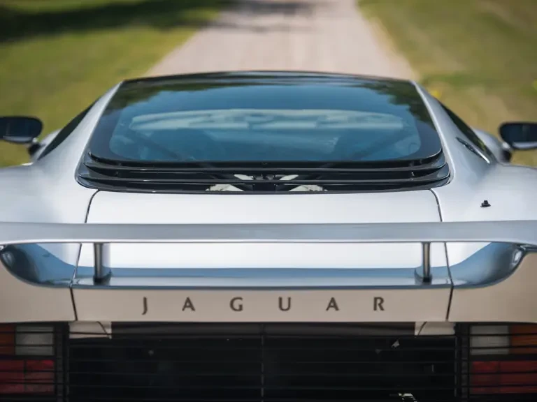 1993 Jaguar XJ220 - Image 18 of 26