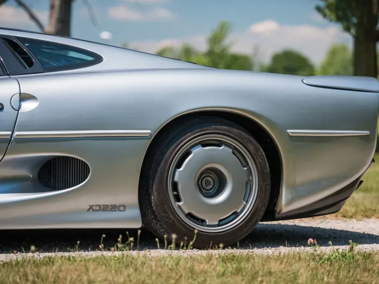1993 Jaguar XJ220 - Image 15 of 26