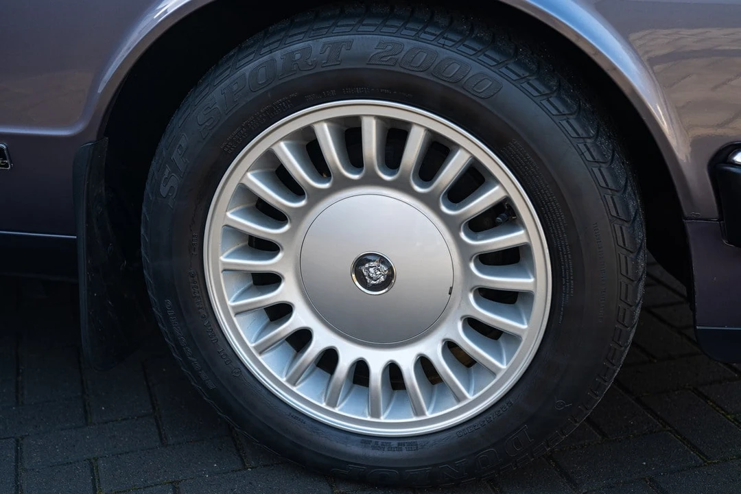 1993 Jaguar XJ40 XJ - Image 10 of 30