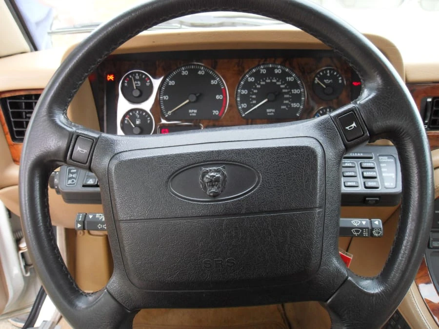 1993 Jaguar XJ40 XJ - Image 10 of 28