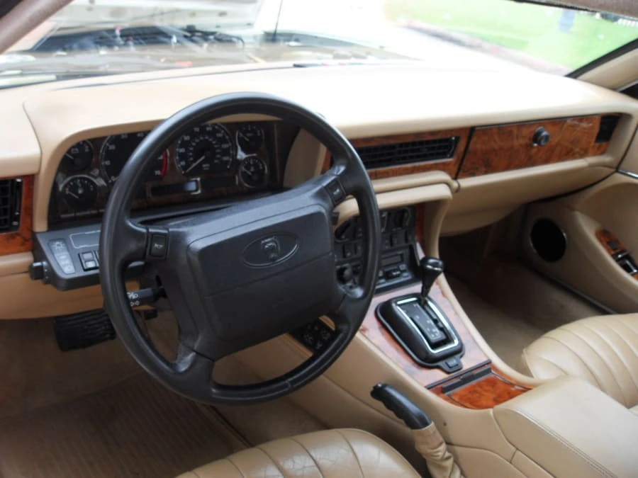 1993 Jaguar XJ40 XJ - Image 8 of 28