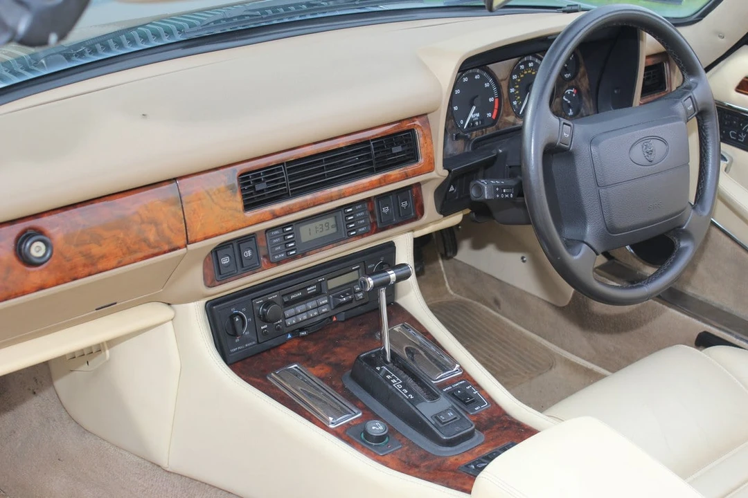 1993 Jaguar XJS Facelift V12 - Image 25 of 30