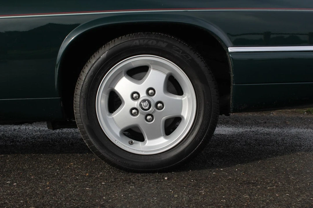 1993 Jaguar XJS Facelift V12 - Image 17 of 30