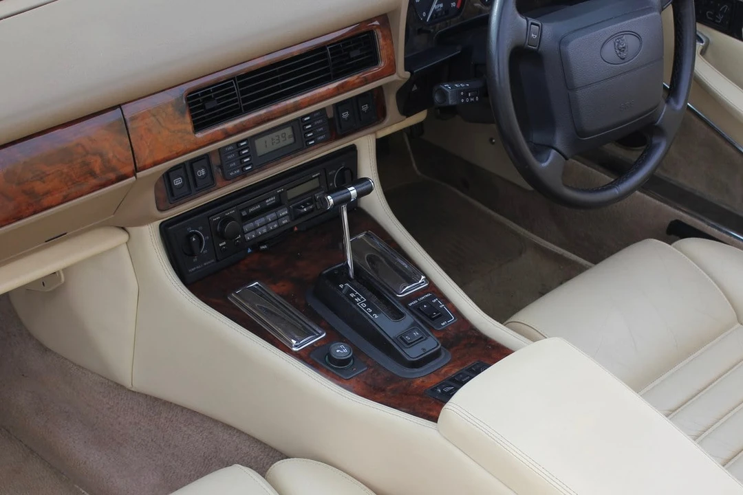 1993 Jaguar XJS Facelift V12 - Image 27 of 30