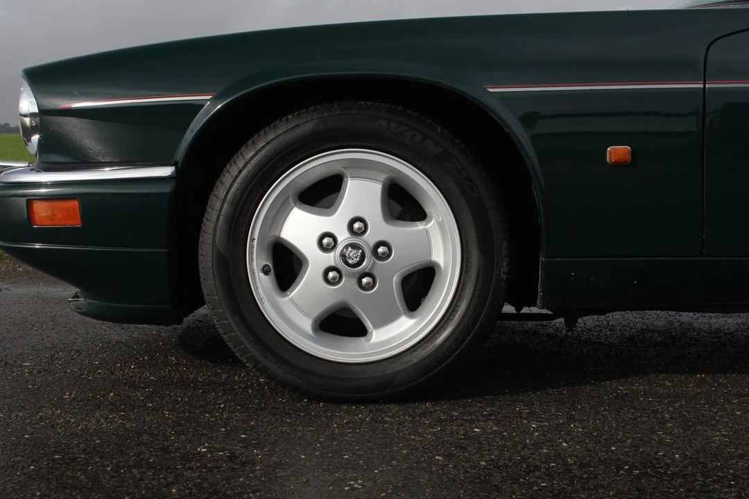1993 Jaguar XJS Facelift V12 - Image 18 of 30