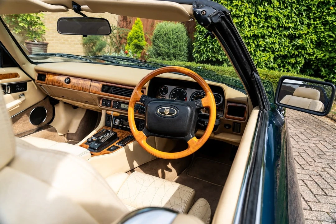 1993 Jaguar XJS Convertible - Image 19 of 30