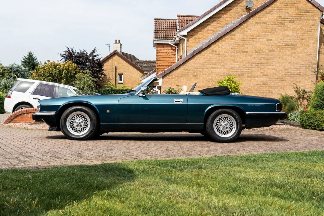 1993 Jaguar XJS Convertible - Image 9 of 30