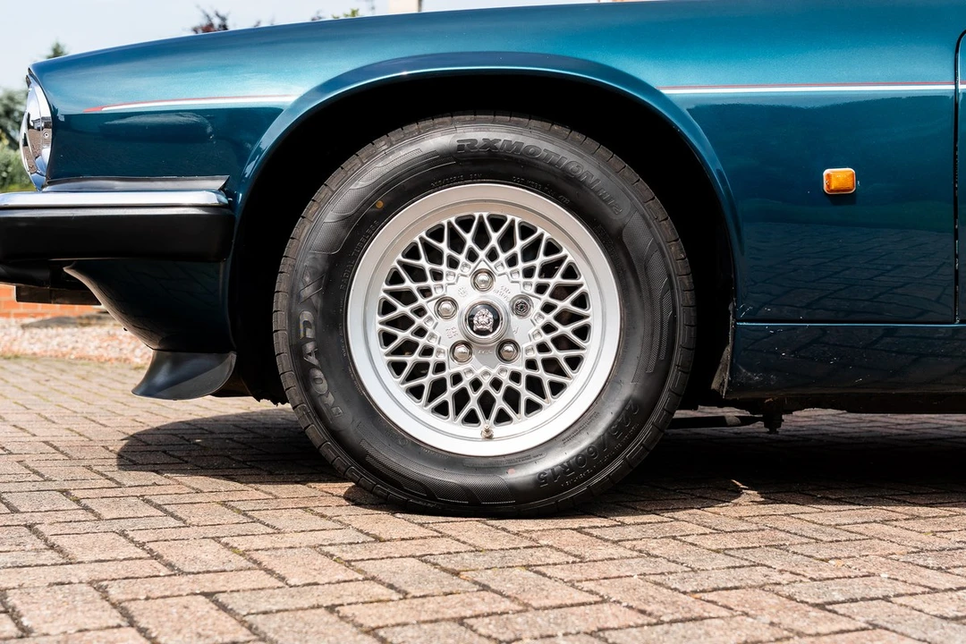 1993 Jaguar XJS Convertible - Image 15 of 30