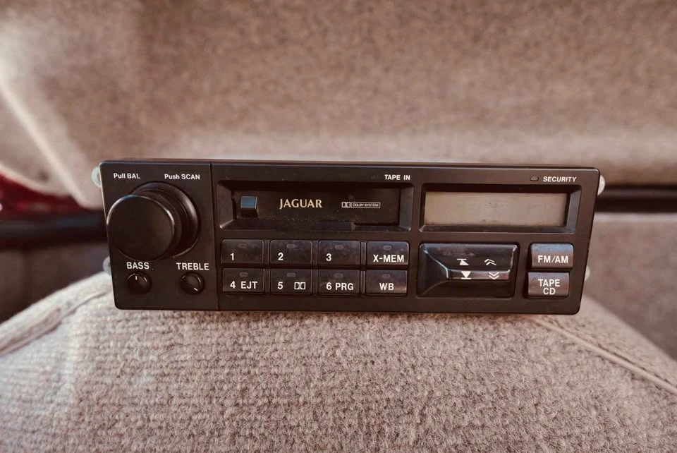 1993 Jaguar XJS Convertible - Image 11 of 14