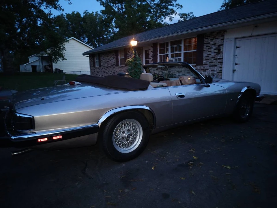 1993 Jaguar XJS Convertible - Image 5 of 12