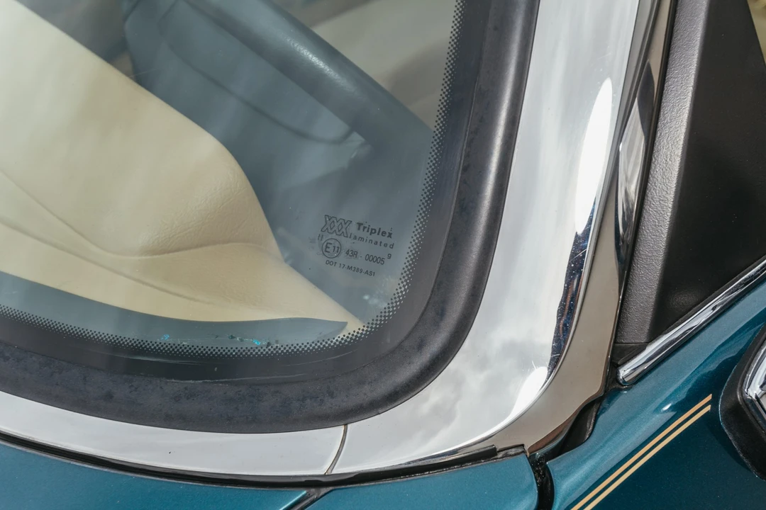1993 Jaguar XJS Convertible - Image 28 of 31