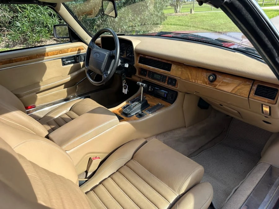 1993 Jaguar XJS Convertible - Image 10 of 16