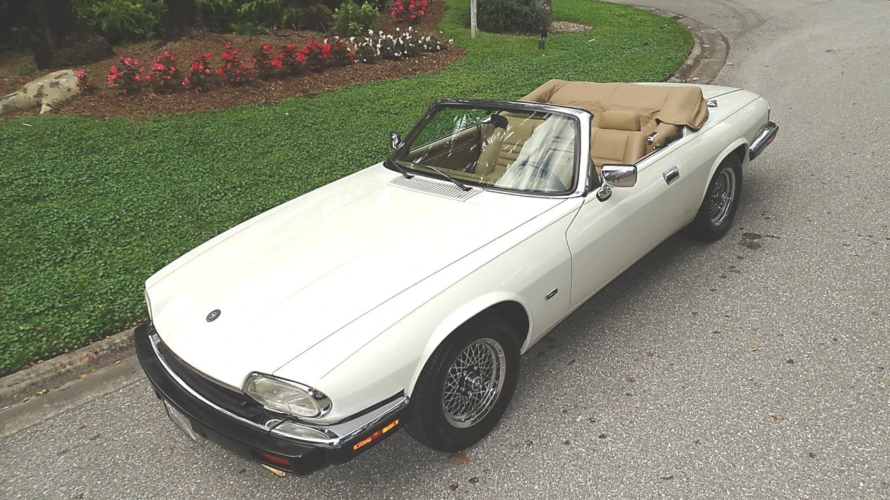 1993 Jaguar XJS Convertible - Image 10 of 21