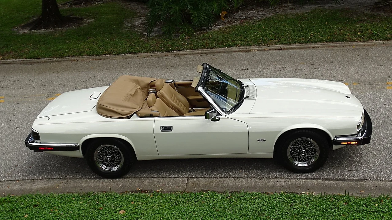1993 Jaguar XJS Convertible - Image 11 of 21