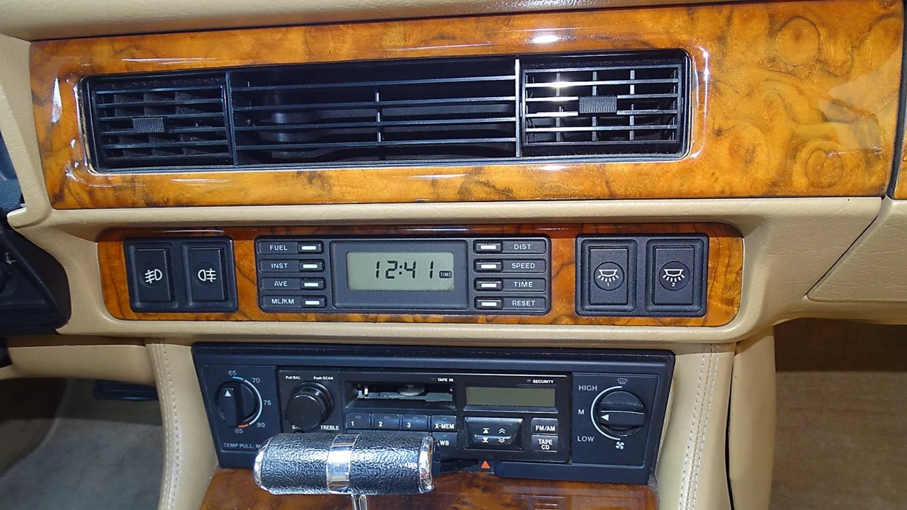 1993 Jaguar XJS Convertible - Image 21 of 21