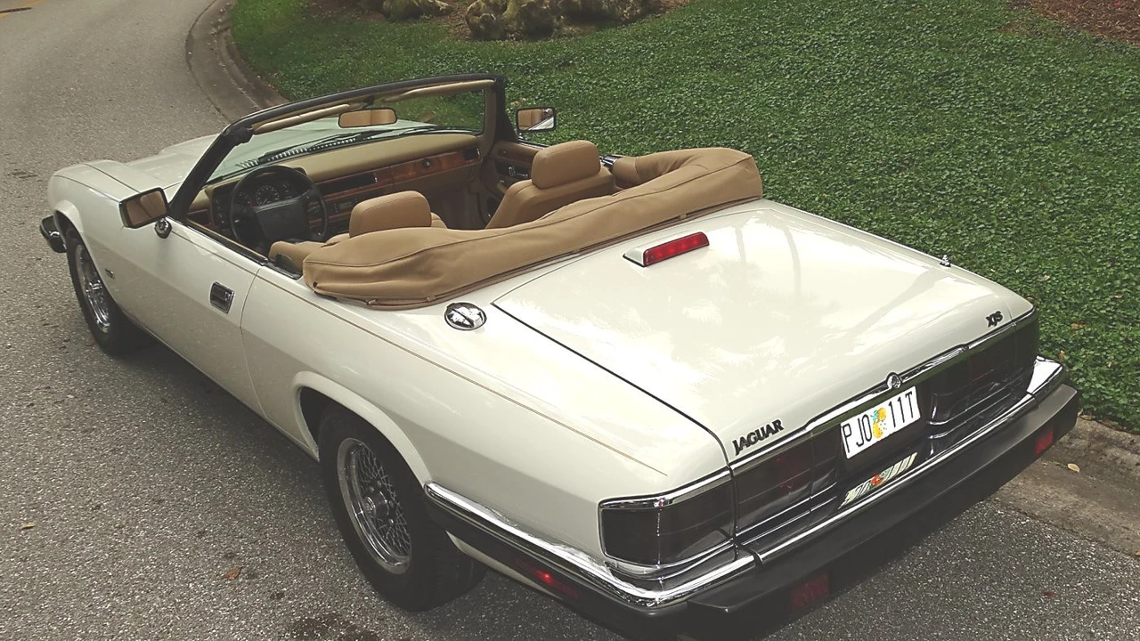 1993 Jaguar XJS Convertible - Image 9 of 21