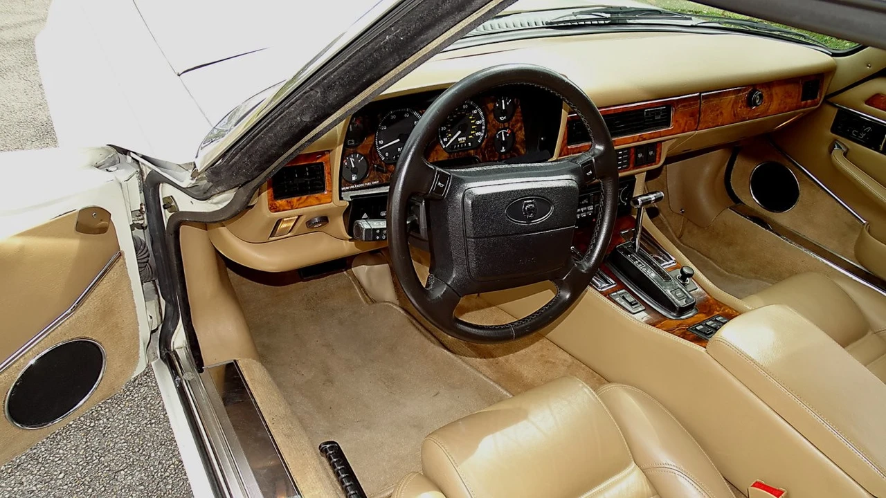 1993 Jaguar XJS Convertible - Image 14 of 21