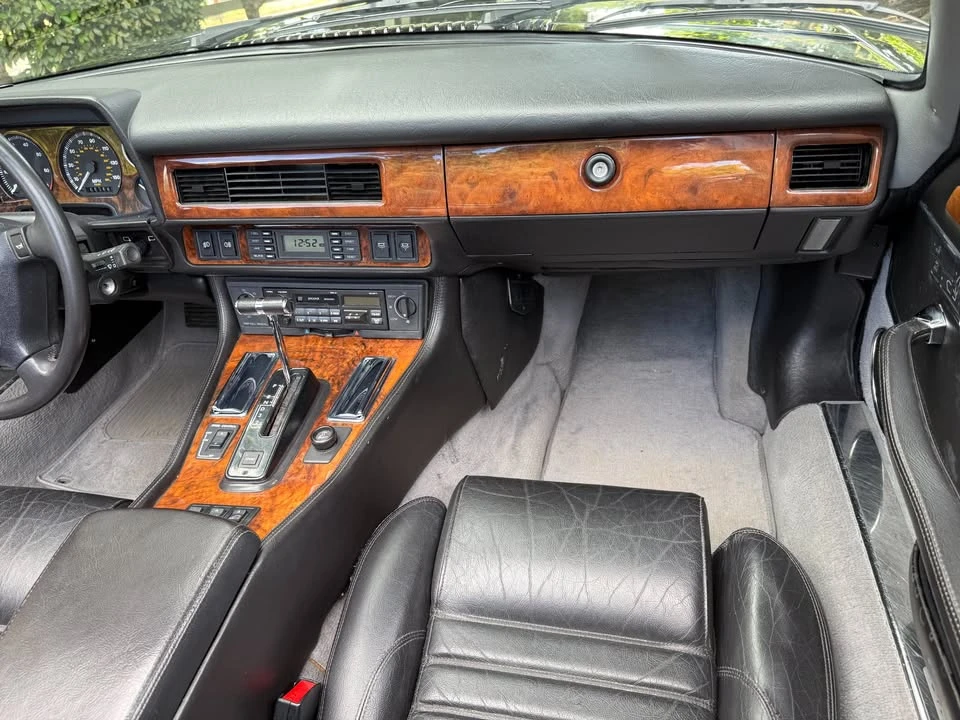 1993 Jaguar XJS - Image 11 of 16