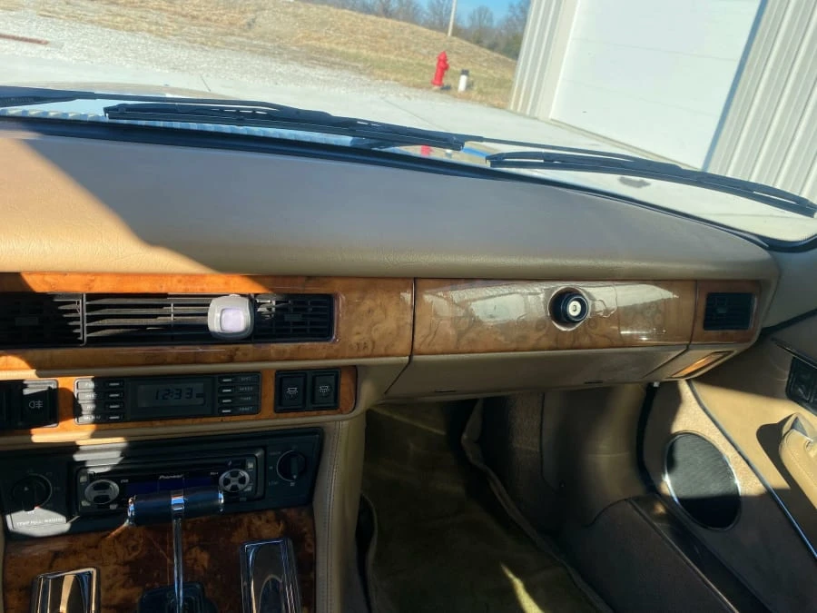 1993 Jaguar XJS - Image 7 of 18