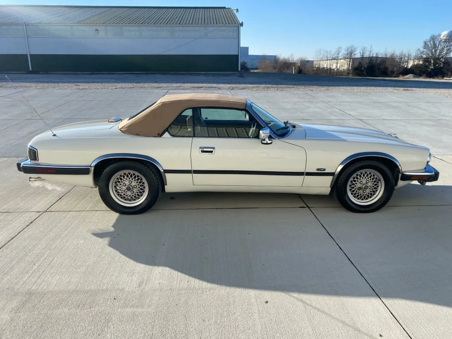 1993 Jaguar XJS - Image 17 of 18