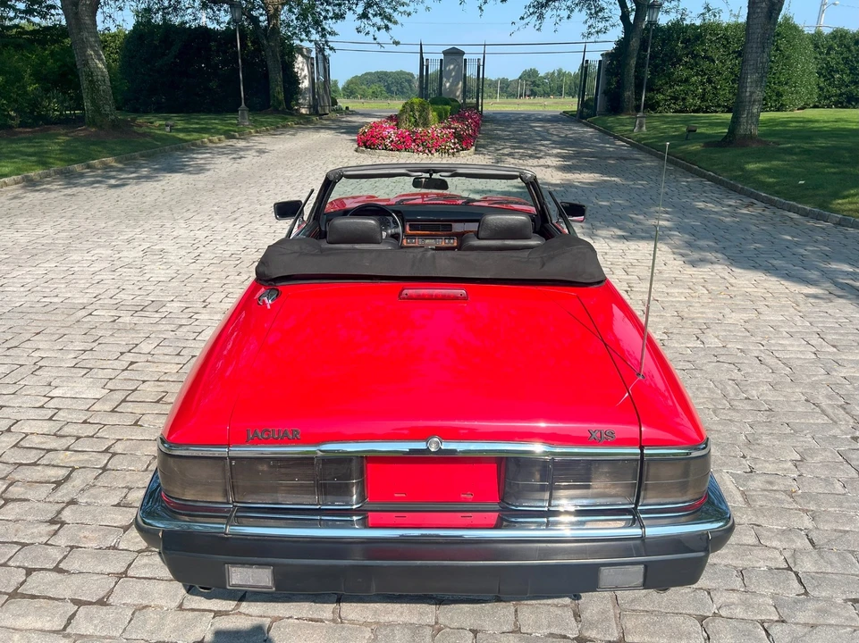 1993 Jaguar XJS - Image 11 of 31