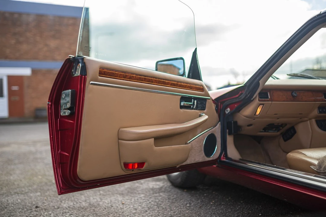 1993 Jaguar XJS Facelift V12 - Image 13 of 30