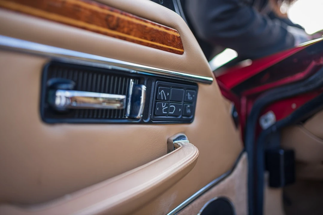 1993 Jaguar XJS Facelift V12 - Image 20 of 30