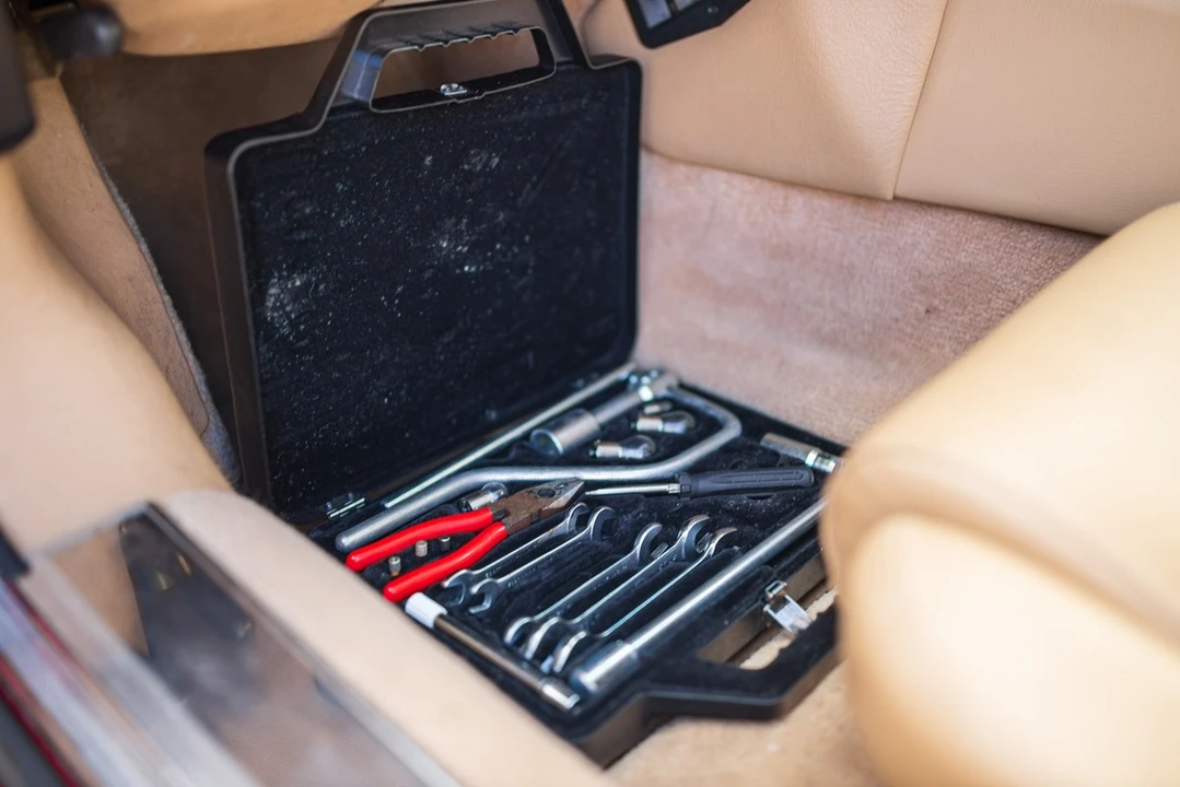 1993 Jaguar XJS Facelift V12 - Image 21 of 30